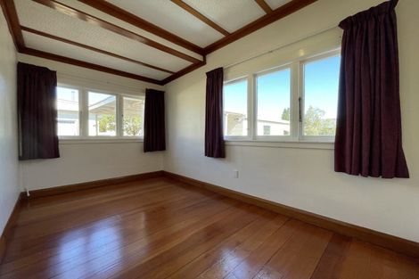 Photo of property in 19 Karamu Avenue, Takaro, Palmerston North, 4410