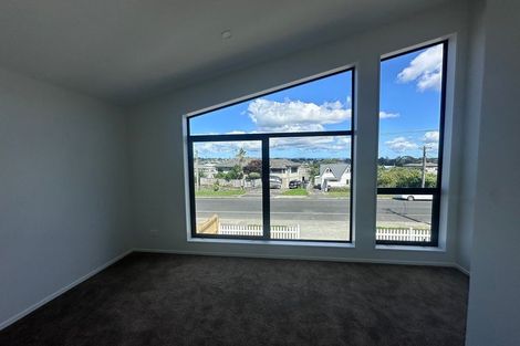 Photo of property in 68 Staveley Avenue, Mount Roskill, Auckland, 1041