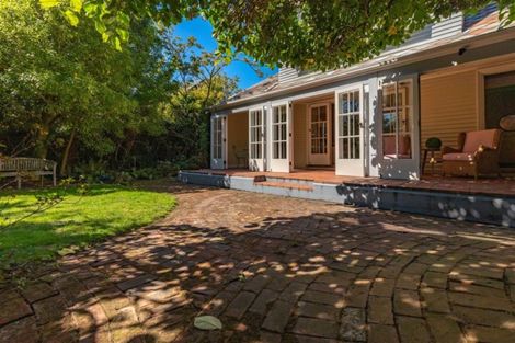 Photo of property in 27 Leinster Road, Merivale, Christchurch, 8014