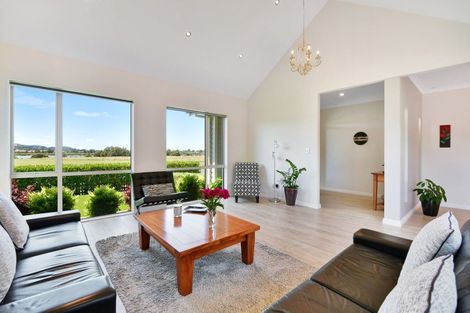 Photo of property in 225 Millwater Parkway, Silverdale, 0932