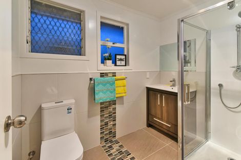 Photo of property in 120 Coronation Road, Mangere Bridge, Auckland, 2022