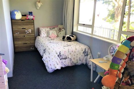 Photo of property in 9 Windsor Road, Waipawa, 4210