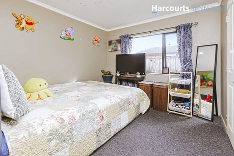 Photo of property in 48 Robert Ross Place, Clendon Park, Auckland, 2103