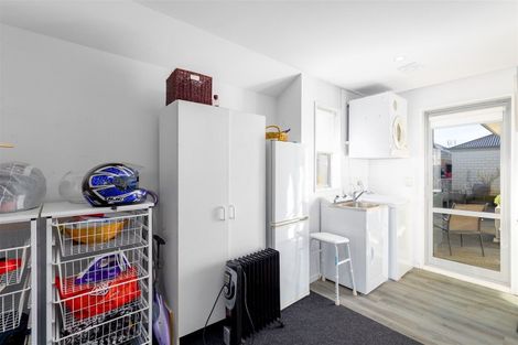 Photo of property in 1/502 Harewood Road, Harewood, Christchurch, 8051