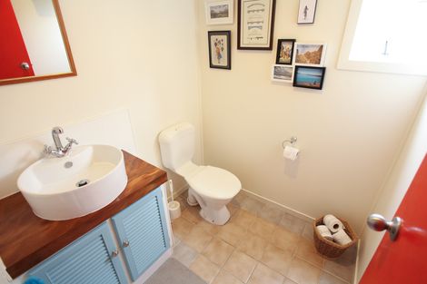 Photo of property in 39a Wallis Street, Raglan, 3225