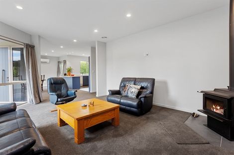 Photo of property in 134 High Street, Oxford, 7430