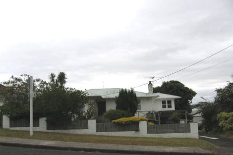 Photo of property in 6 Tonkin Drive, Sunnynook, Auckland, 0620