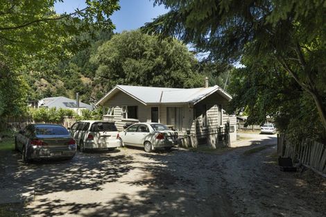 Photo of property in 22 Bowen Street, Queenstown, 9300