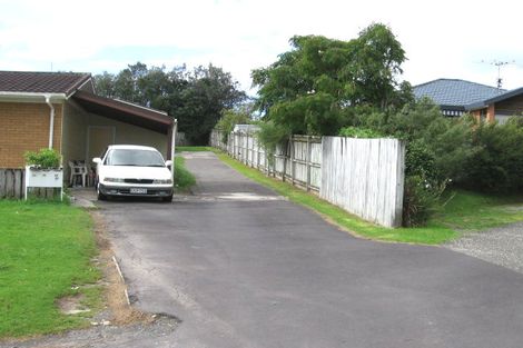 Photo of property in 10 Imelda Road, Te Atatu Peninsula, Auckland, 0610