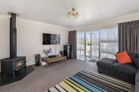 Photo of property in 38 York Street, Levin, 5510