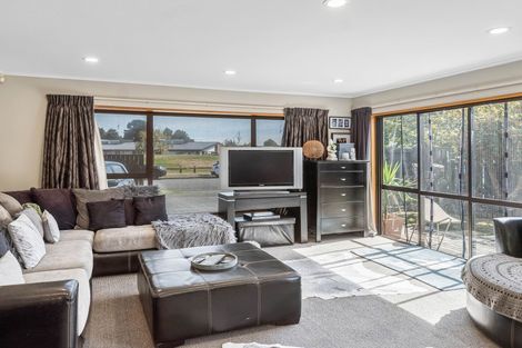 Photo of property in 6 Pinaster Place, Parklands, Christchurch, 8083