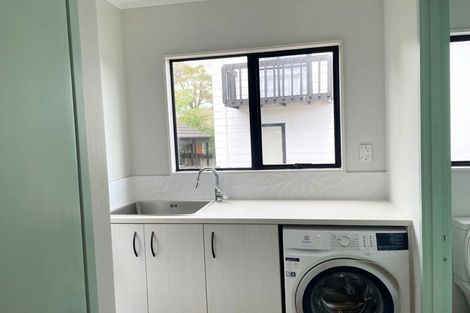 Photo of property in 1/4 Manuka Road, Glenfield, Auckland, 0629