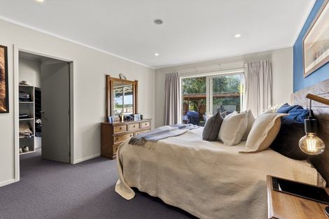 Photo of property in 23 Heta Road, Highlands Park, New Plymouth, 4312