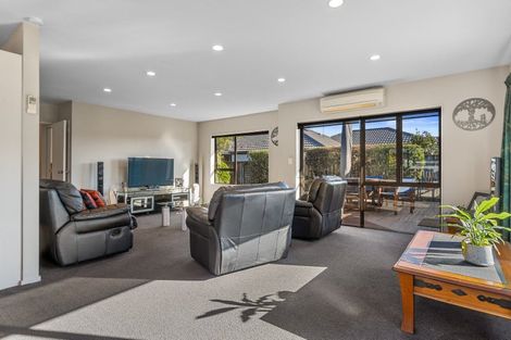 Photo of property in 17 Coleridge Place, Stoke, Nelson, 7011