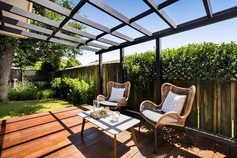 Photo of property in 6a Ropiha Street, Fitzroy, New Plymouth, 4312