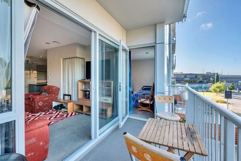 Photo of property in Shoal Haven Apartments, 206a/130 Anzac Street, Takapuna, Auckland, 0622