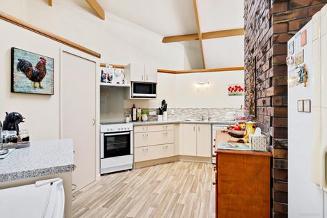 Photo of property in 350c Great South Road, Opaheke, Papakura, 2113