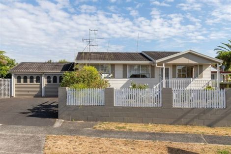 Photo of property in 2 Carew Street, Nawton, Hamilton, 3200