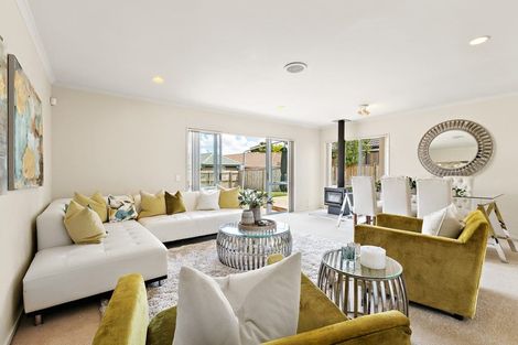 Photo of property in 4 Montecito Place, Golflands, Auckland, 2013