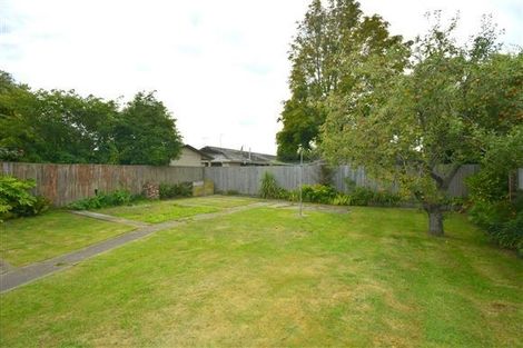 Photo of property in 2 Oakdale Street, Avonhead, Christchurch, 8042