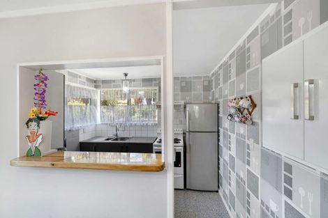 Photo of property in 10 Glucina Place, Glen Eden, Auckland, 0602