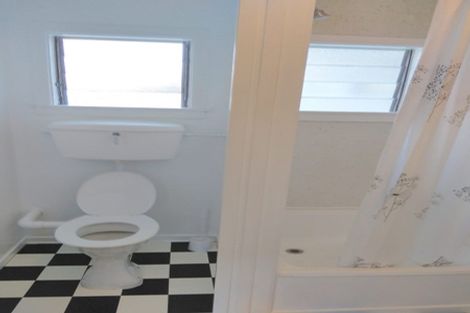 Photo of property in 25 Fulford Street, New Plymouth, 4310