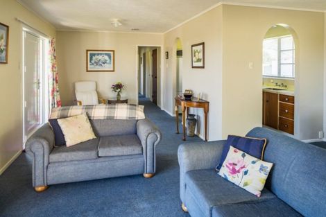 Photo of property in 17 Cleat Street, Whitby, Porirua, 5024