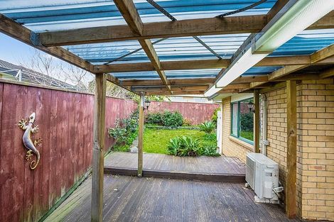 Photo of property in 17 Glenveagh Park Drive, Weymouth, Auckland, 2103