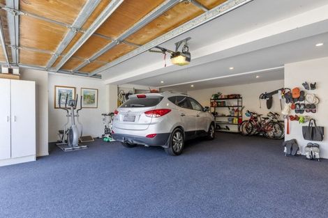 Photo of property in 49 Stanley Point Road, Stanley Point, Auckland, 0624