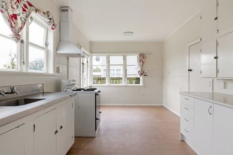 Photo of property in 11 Old Farm Road, Hamilton East, Hamilton, 3216