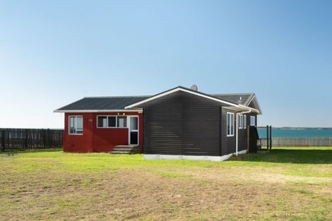 Photo of property in 107 Karewa Parade, Papamoa Beach, Papamoa, 3118