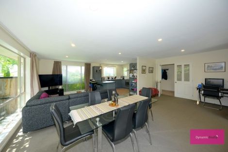 Photo of property in 21 Willowview Drive, Redwood, Christchurch, 8051