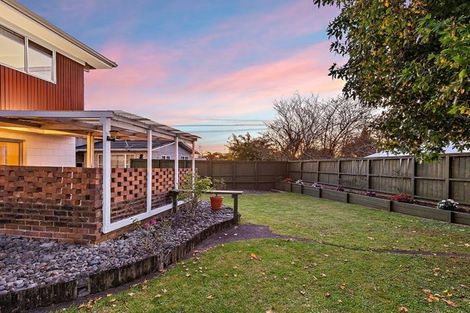 Photo of property in 17 Cyclarama Crescent, Massey, Auckland, 0614