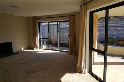 Photo of property in 62a Paynters Avenue, Strandon, New Plymouth, 4312