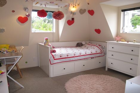 Photo of property in 1/15 Wilding Avenue, Northcote Point, Auckland, 0627