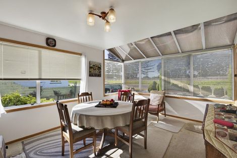 Photo of property in 87 Queen Street, Waitara, 4320