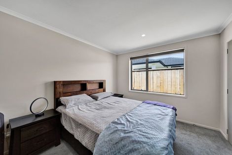 Photo of property in 33 Honeyfield Drive, Whalers Gate, New Plymouth, 4310