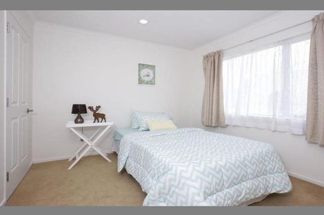 Photo of property in 10/2 Swan Hill Drive, Glen Eden, Auckland, 0602