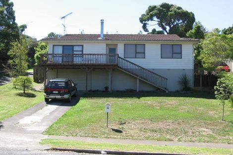 Photo of property in 33 Deverell Place, Northcross, Auckland, 0632