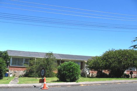 Photo of property in 1/32 Dallinghoe Crescent, Milford, Auckland, 0620