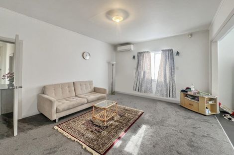 Photo of property in 124 Randwick Road, Moera, Lower Hutt, 5010