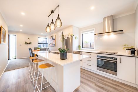 Photo of property in 48 Mawai Hakona Drive, Wallaceville, Upper Hutt, 5018