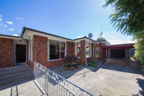 Photo of property in 23 Raglan Avenue, Cloverlea, Palmerston North, 4412