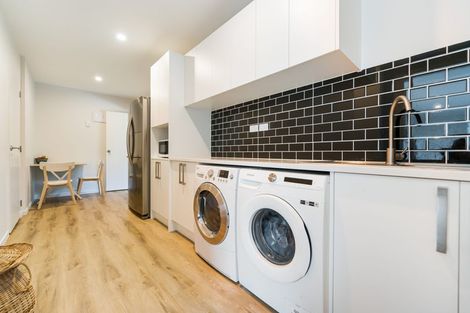 Photo of property in 4 Ilam Lane, Fairview Heights, Auckland, 0632