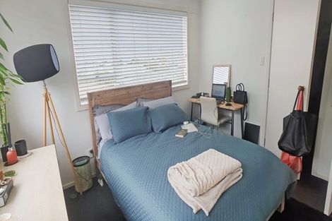 Photo of property in 36 Wallath Road, Onehunga, Auckland, 1061