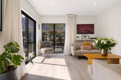 Photo of property in 3 Mulholland Drive, Jacks Point, 9371