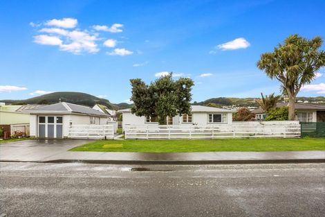 Photo of property in 4 Beauchamp Street, Tawa, Wellington, 5028