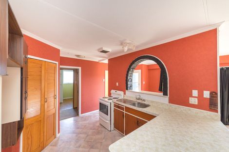 Photo of property in 23 Raglan Avenue, Cloverlea, Palmerston North, 4412