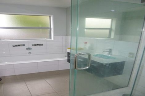 Photo of property in 5 Crofton Road, Harewood, Christchurch, 8051