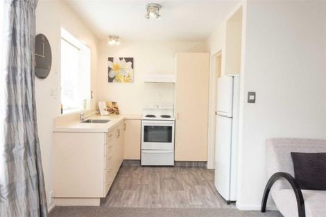 Photo of property in 35 Dilworth Street, Riccarton, Christchurch, 8041